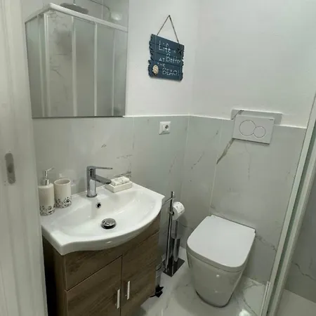 A Due Passi Dal Mare *