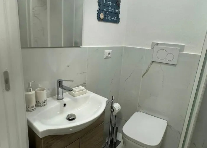 A Due Passi Dal Mare *